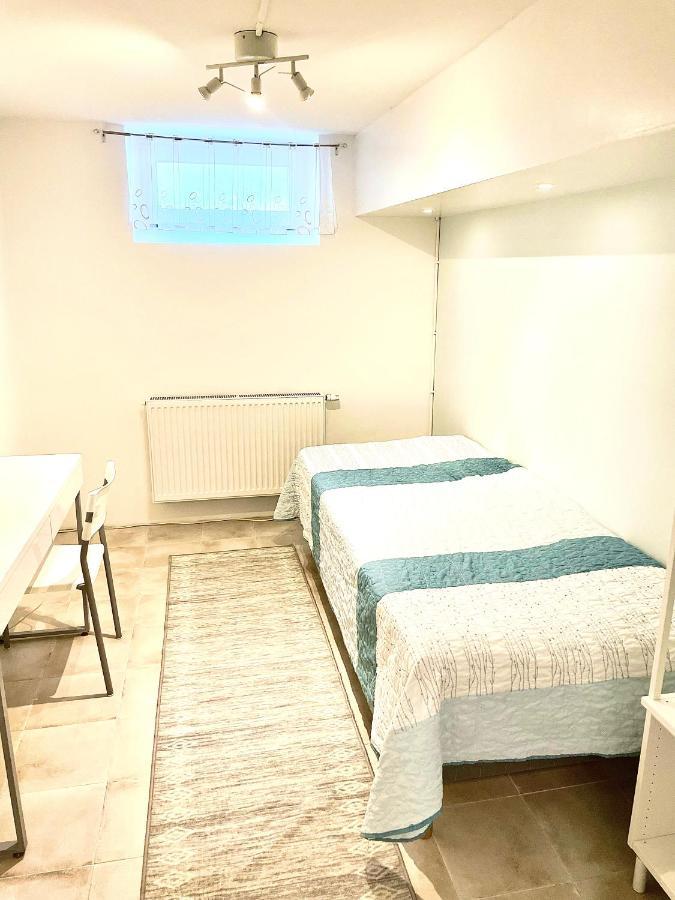 3 Rooms With Private Kitchen & Private Bathroom 5B Gävle Esterno foto