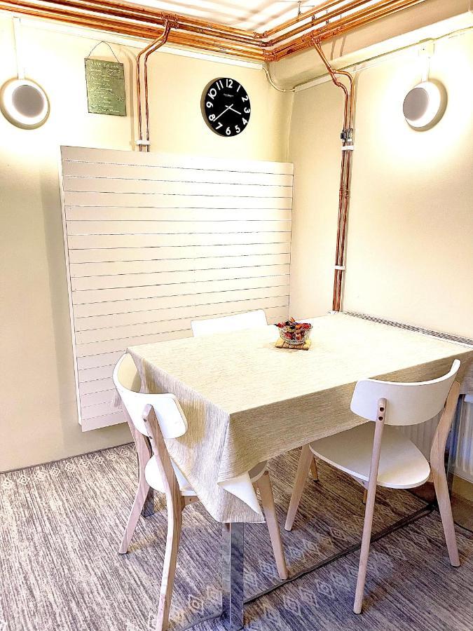 3 Rooms With Private Kitchen & Private Bathroom 5B Gävle Esterno foto