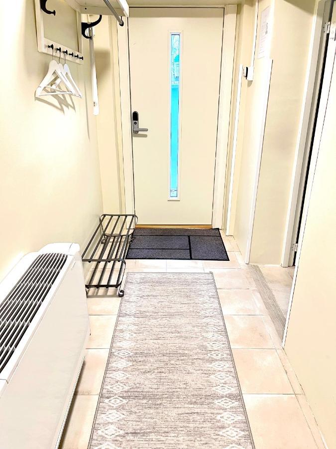 3 Rooms With Private Kitchen & Private Bathroom 5B Gävle Esterno foto